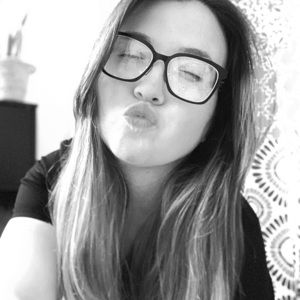 Meet your Posher, Cassandra